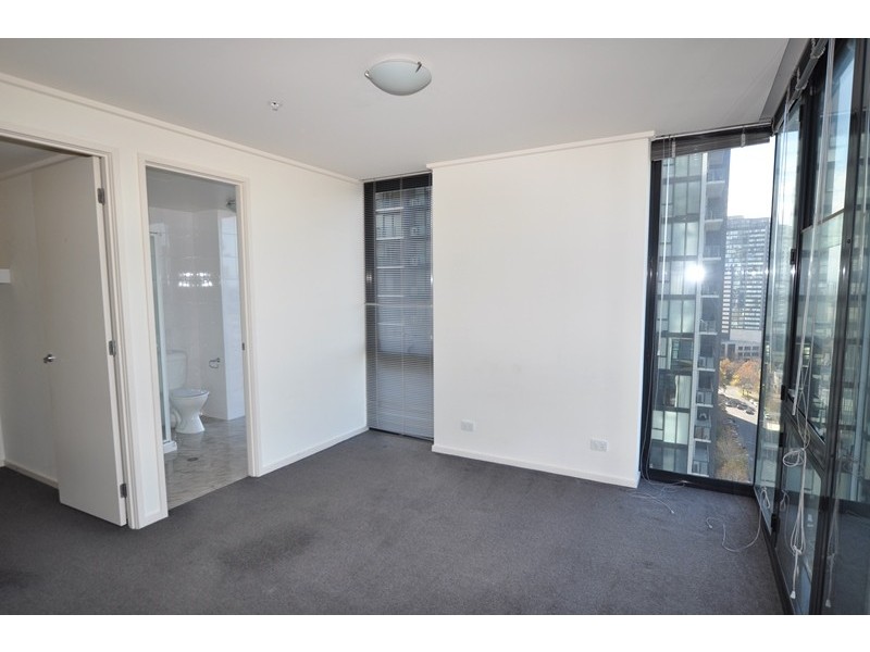 REF 20469/100 Kavanagh Street, Southbank VIC 3006
