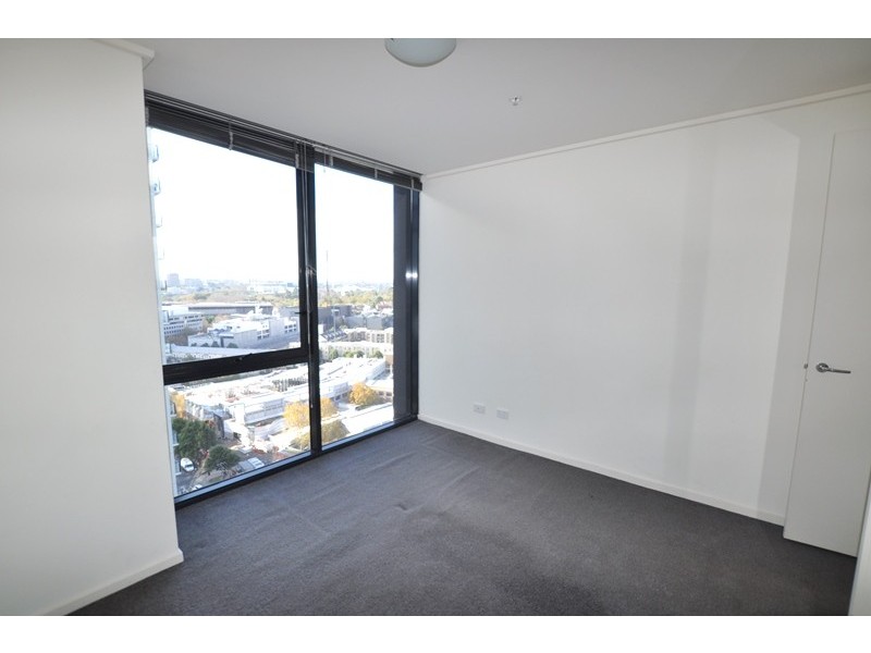 REF 20469/100 Kavanagh Street, Southbank VIC 3006
