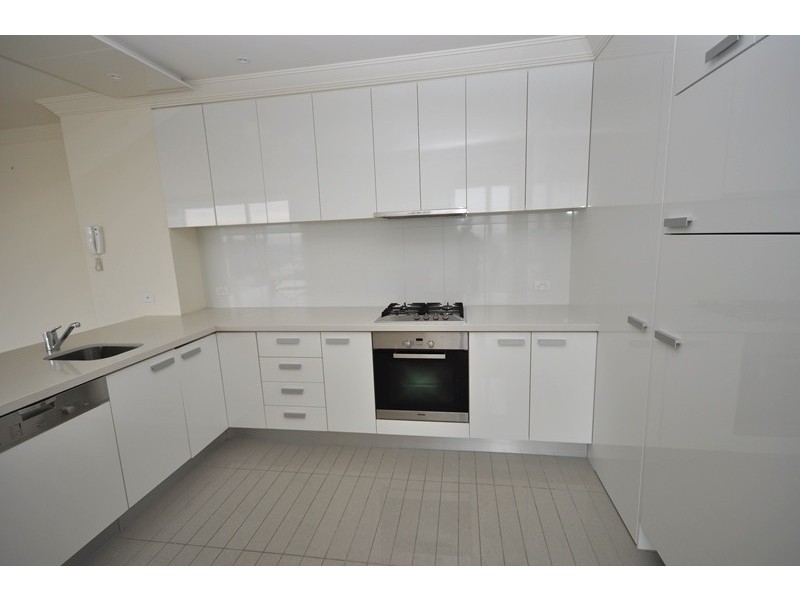 REF 20472/63 Whiteman Street, Southbank VIC 3006