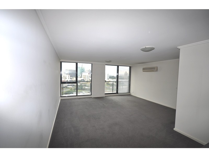 REF 20476/88 Kavanagh Street, Southbank VIC 3006