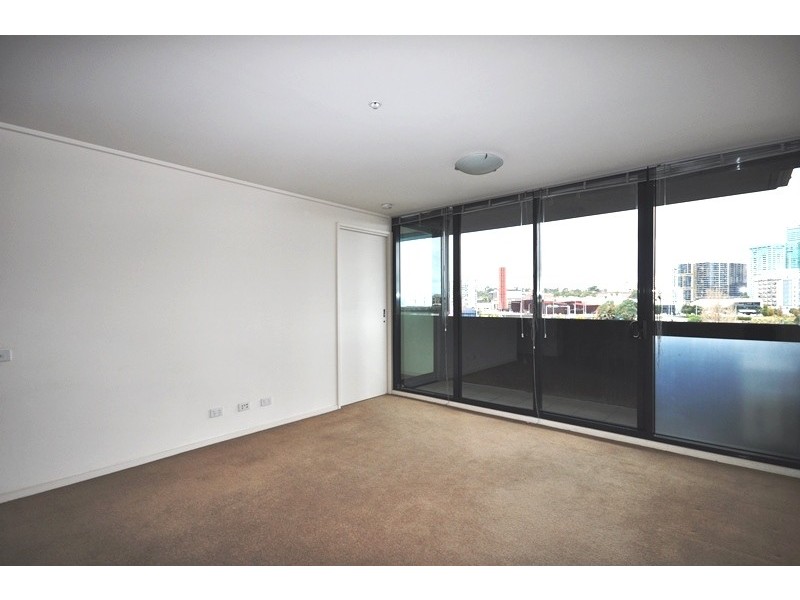 REF 20492/100 Kavanagh Street, Southbank VIC 3006