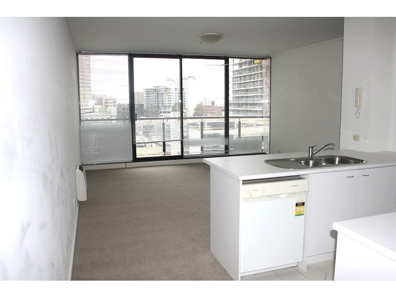 REF 20494/28 Bank Street, South Melbourne VIC 3205