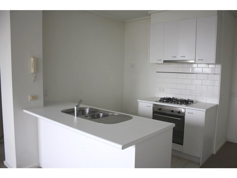 REF 20494/28 Bank Street, South Melbourne VIC 3205