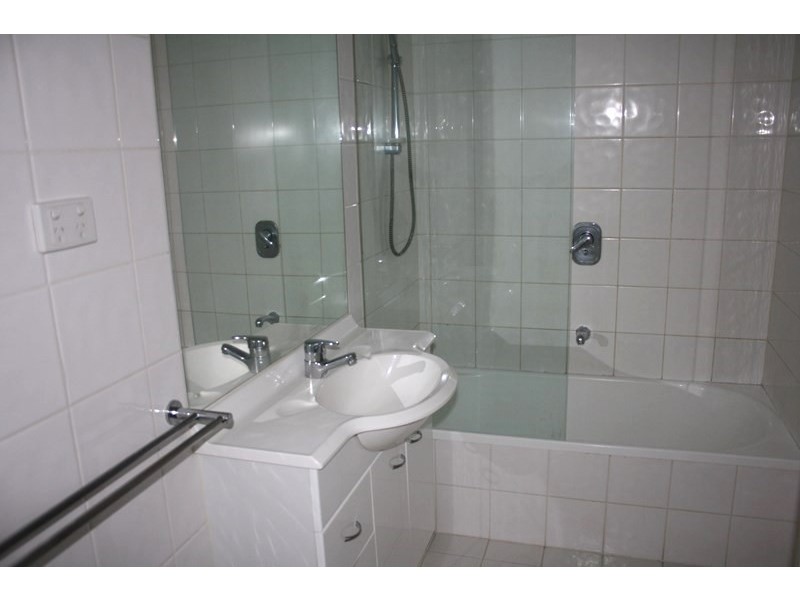 REF 20494/28 Bank Street, South Melbourne VIC 3205