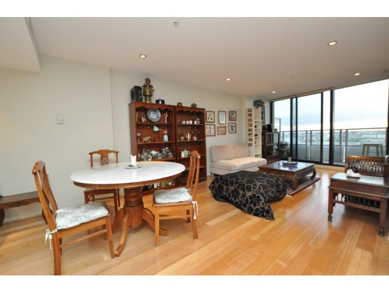 2009/100 Harbour Esplanade, Docklands VIC 3008