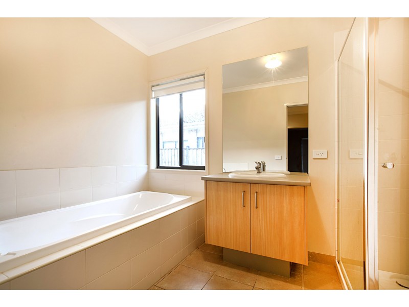 30 The Esplanade, Sanctuary Lakes VIC 3030