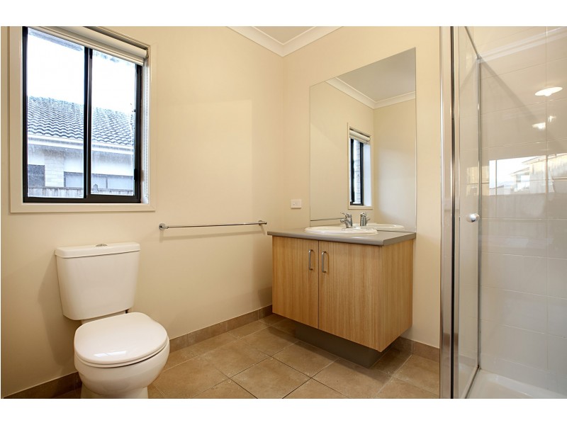30 The Esplanade, Sanctuary Lakes VIC 3030