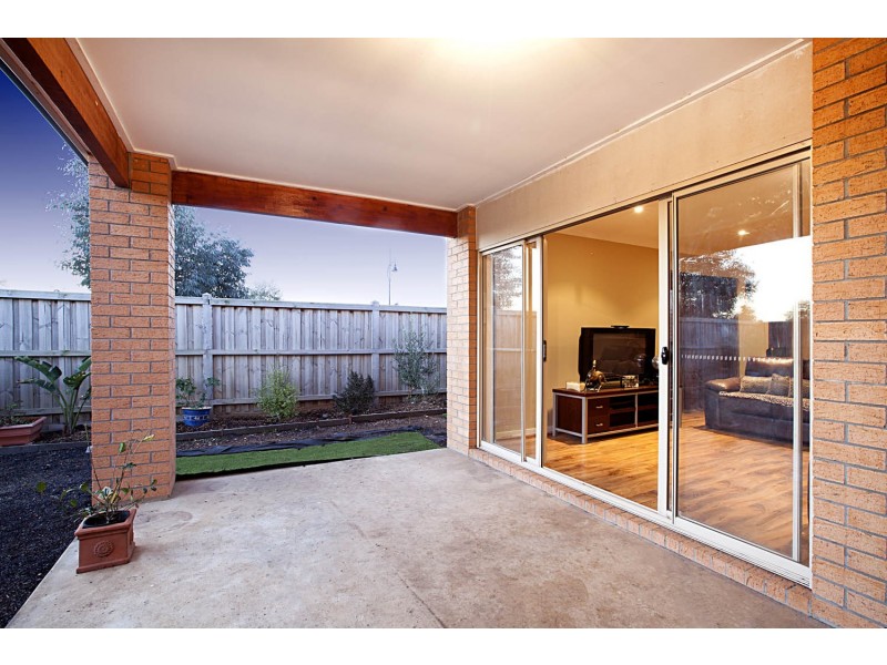 106 Alamanda Boulevard, Point Cook VIC 3030