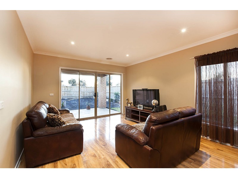 106 Alamanda Boulevard, Point Cook VIC 3030