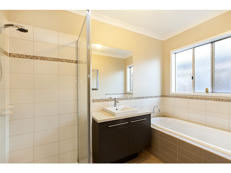 106 Alamanda Boulevard, Point Cook VIC 3030