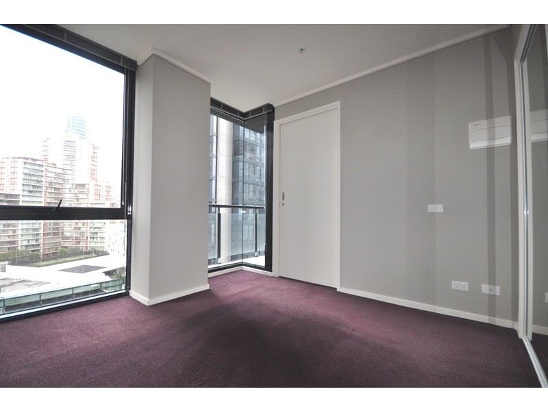 REF 20519/100 Kavanagh Street, Southbank VIC 3006