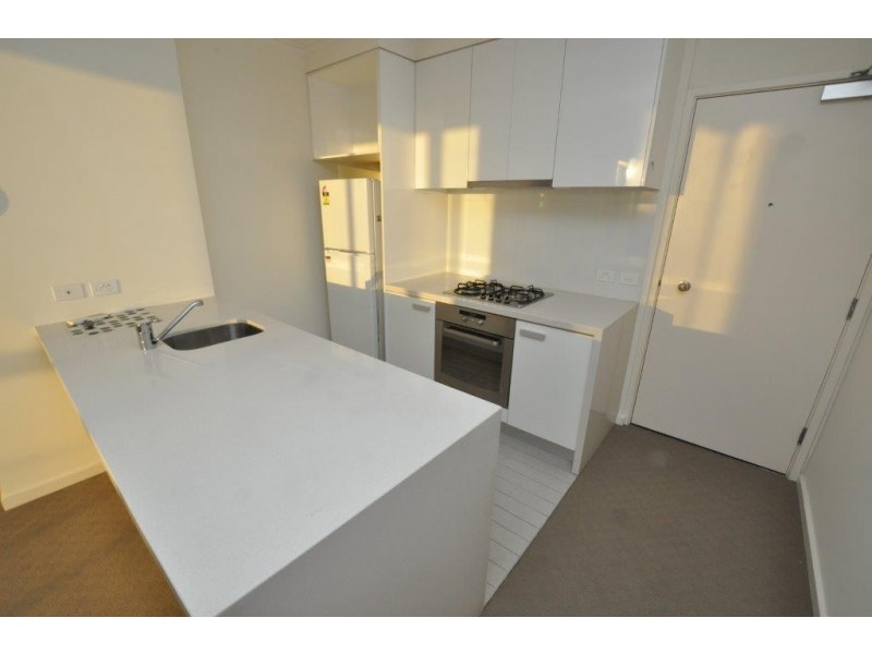 REF 20521/63 Whiteman Street, Southbank VIC 3006