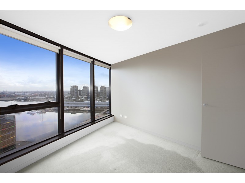 1802/100 Harbour Esplanade, Docklands VIC 3008
