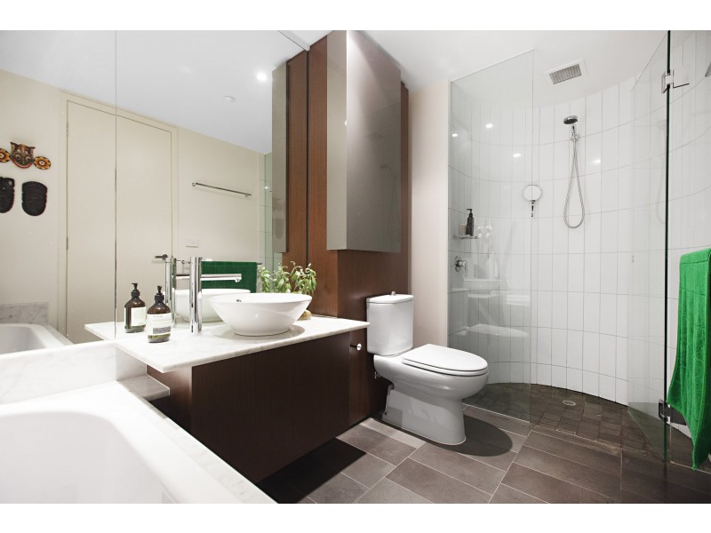 1207/7 Riverside Quay, Southbank VIC 3006