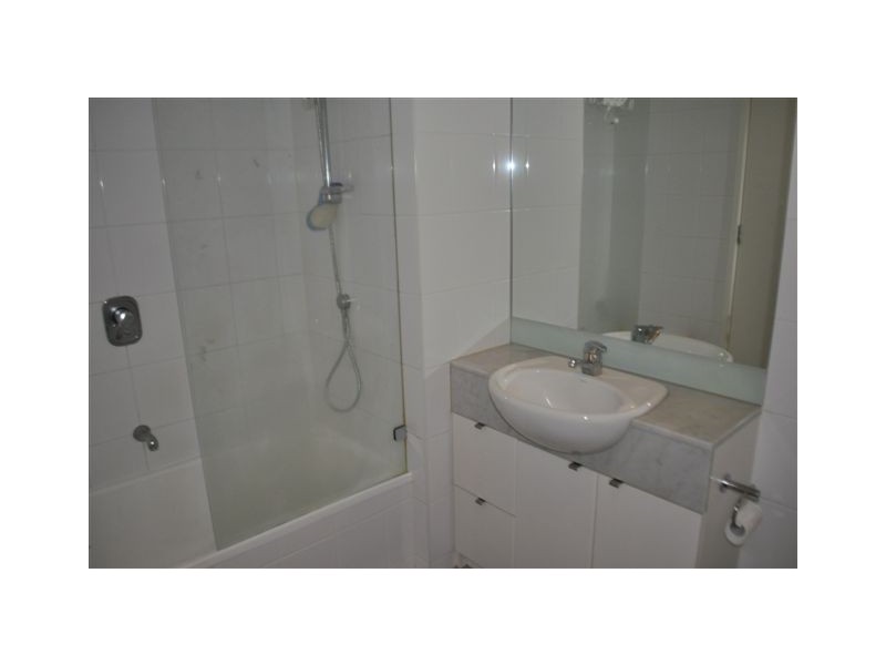 REF 20532/173 City Road, Southbank VIC 3006