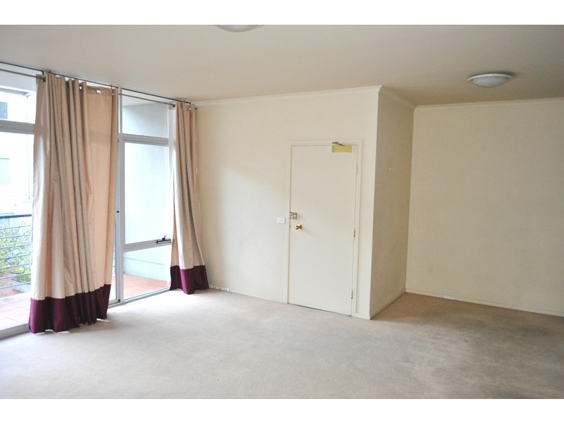 REF 20539/16 Courtney Street, North Melbourne VIC 3051