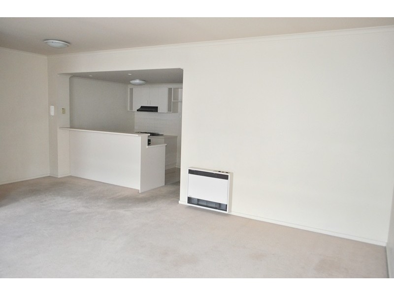 REF 20539/16 Courtney Street, North Melbourne VIC 3051