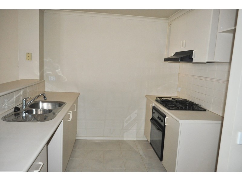 REF 20539/16 Courtney Street, North Melbourne VIC 3051