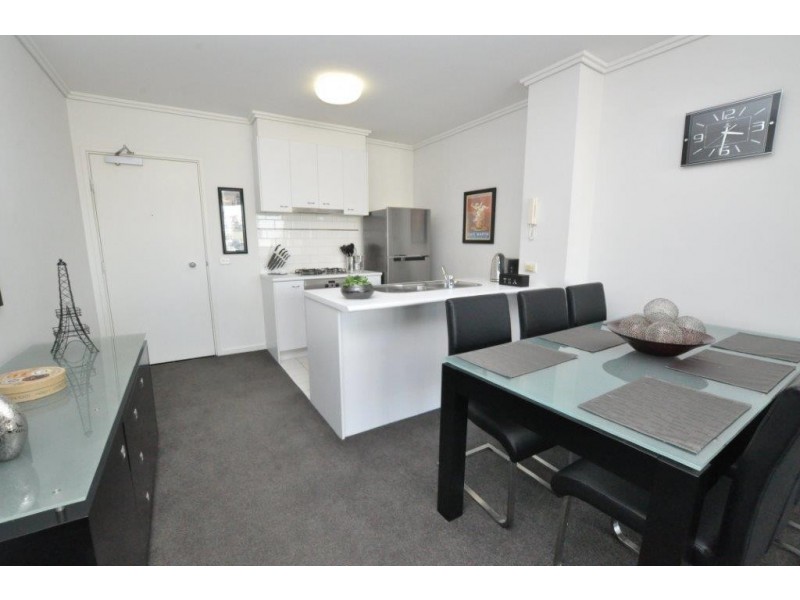 REF 20562/38 Bank Street, South Melbourne VIC 3205