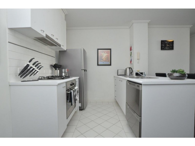 REF 20562/38 Bank Street, South Melbourne VIC 3205