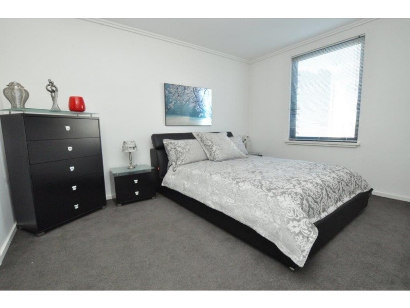 REF 20562/38 Bank Street, South Melbourne VIC 3205