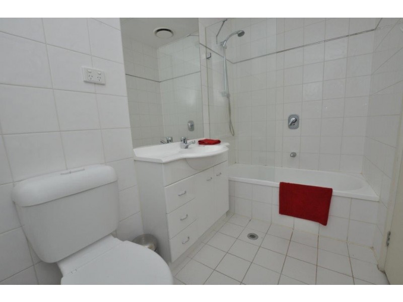 REF 20562/38 Bank Street, South Melbourne VIC 3205