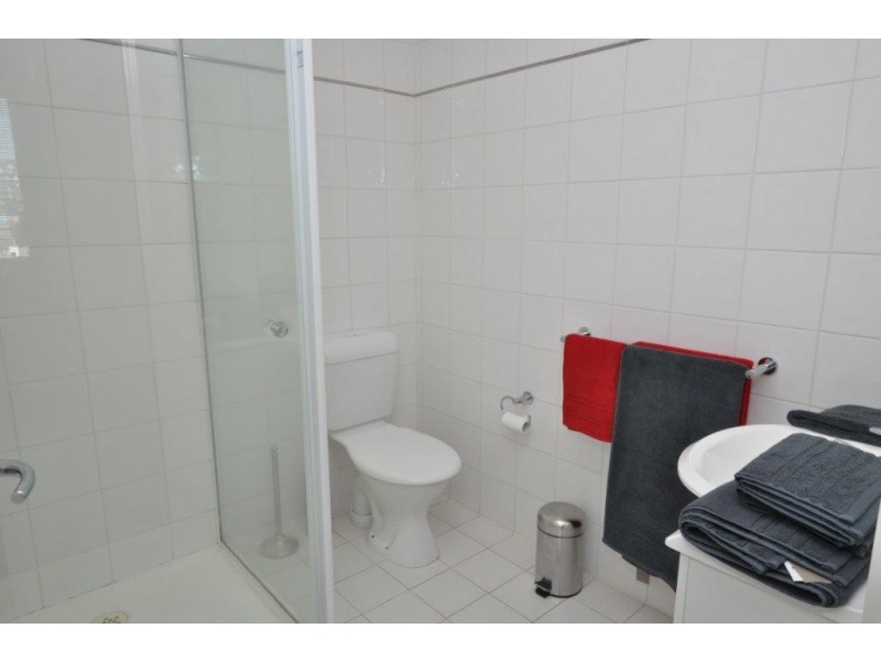 REF 20562/38 Bank Street, South Melbourne VIC 3205