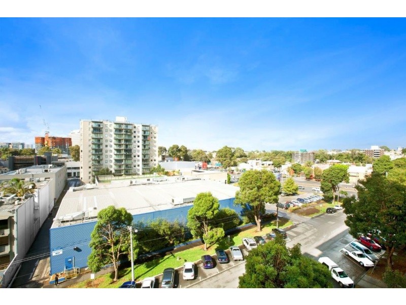 REF 20562/38 Bank Street, South Melbourne VIC 3205