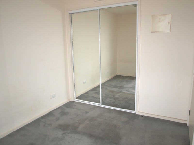 REF 20576/118 Dudley Street, West Melbourne VIC 3003