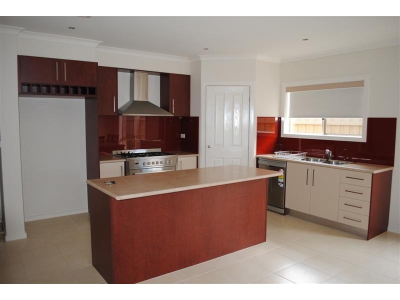 15 Spinifex Street, Point Cook VIC 3030