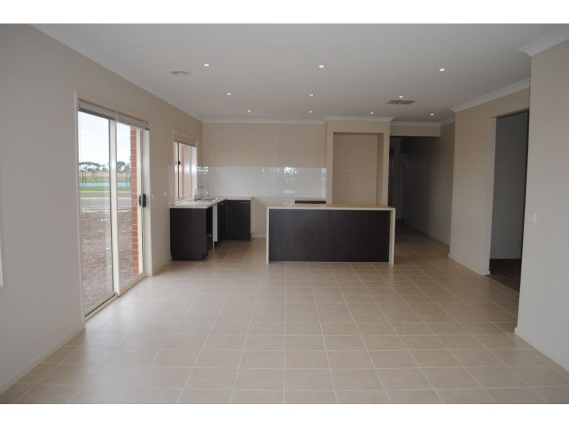 327 Saltwater Promenade, Point Cook VIC 3030