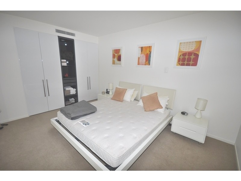 3306/7 Riverside Quay, Southbank VIC 3006