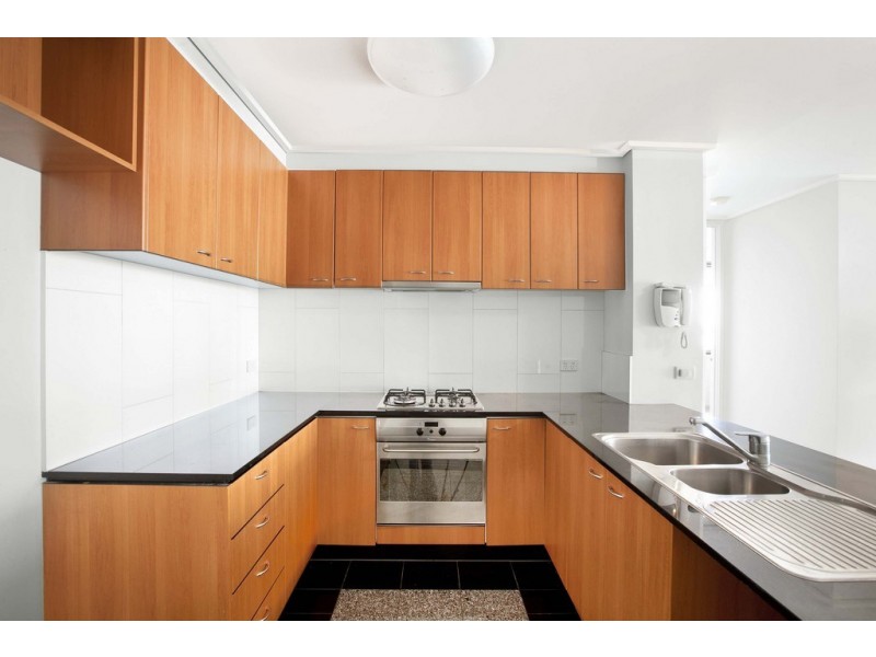 REF 20584/163 City Road, Southbank VIC 3006