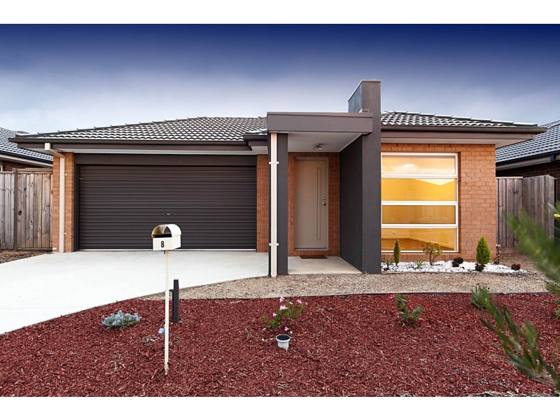 8 Windrest Way, Point Cook VIC 3030