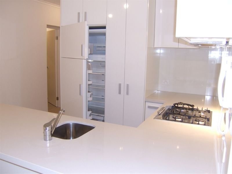 REF 20590/63 Whiteman Street, Southbank VIC 3006