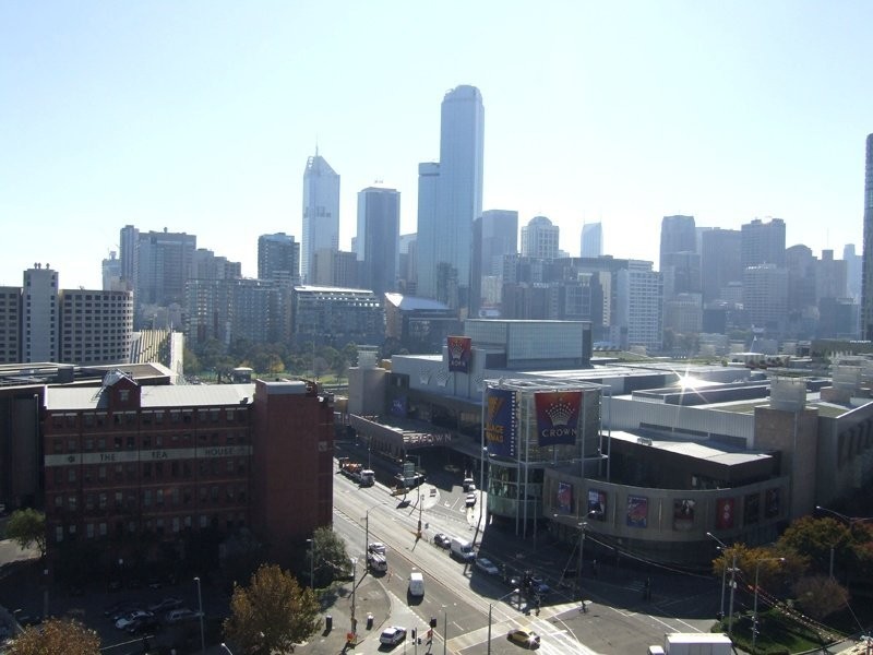 REF 20590/63 Whiteman Street, Southbank VIC 3006