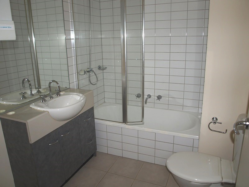 REF 20601/118 Dudley Street, West Melbourne VIC 3003