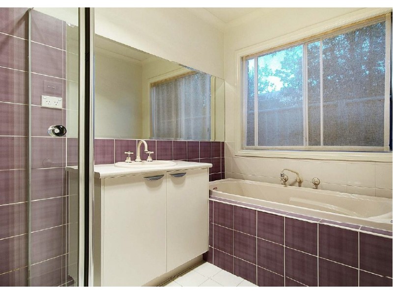 4 Sorrento Avenue, Point Cook VIC 3030