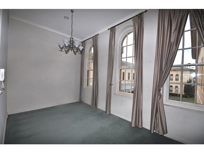 98 Wiltshire Drive, Kew VIC 3101