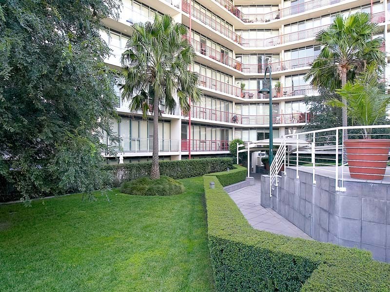 REF 20611/83 Queensbridge Street, Southbank VIC 3006