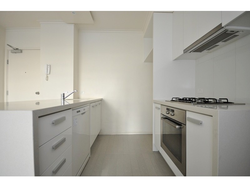 REF 20613/63 Whiteman Street, Southbank VIC 3006