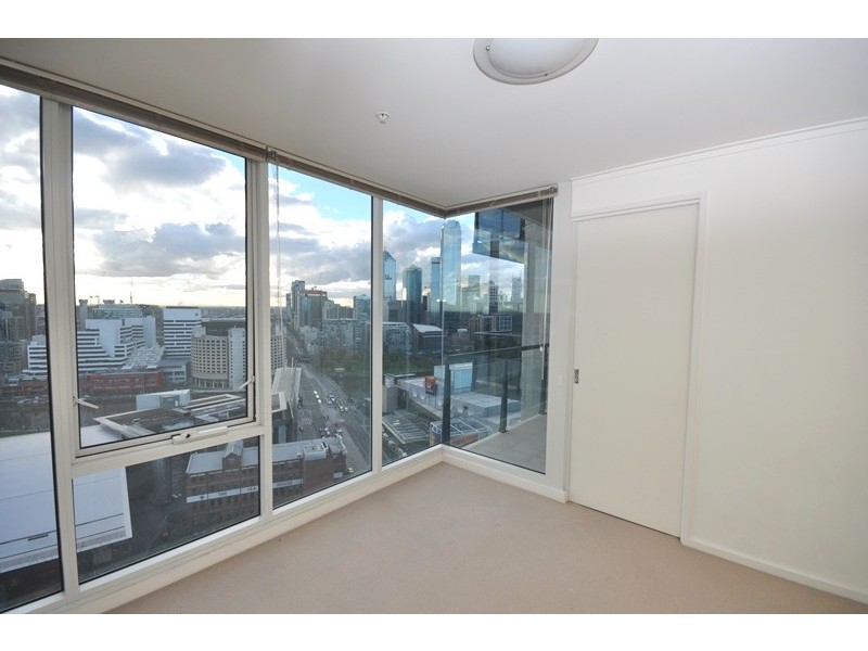 REF 20613/63 Whiteman Street, Southbank VIC 3006