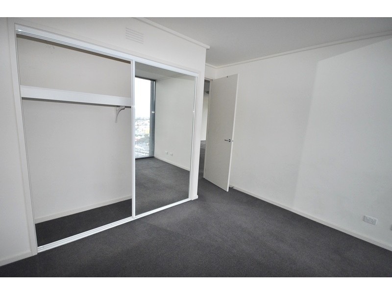 REF 20627/100 Kavanagh Street, Southbank VIC 3006