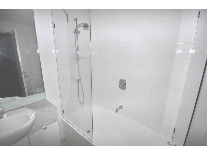 REF 20629/183 City Road, Southbank VIC 3006