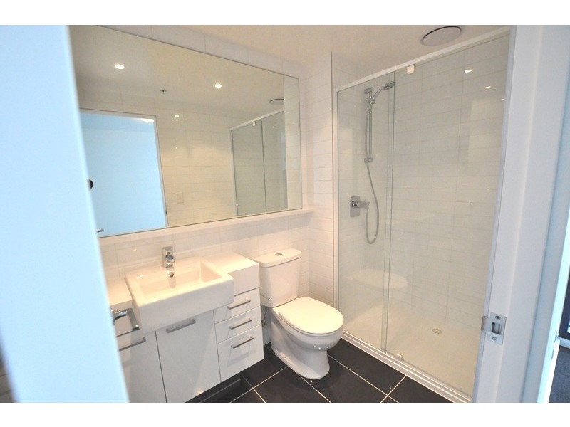 REF 28033/241 City Road, Southbank VIC 3006