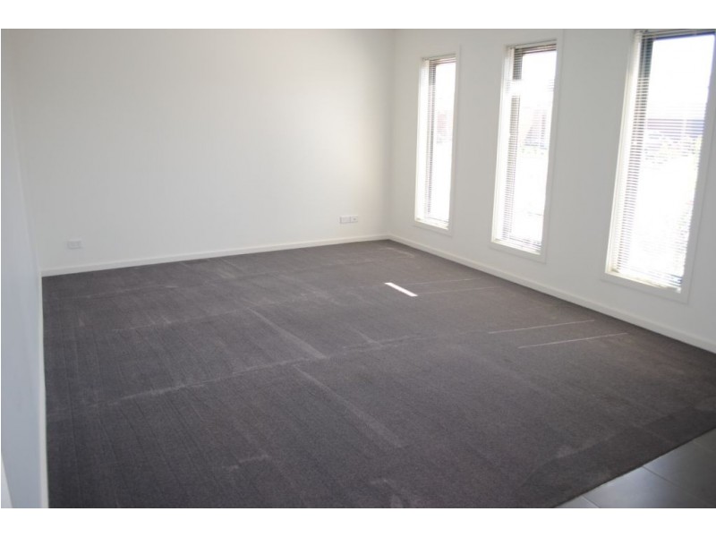 19 Arrowgrass Drive, Point Cook VIC 3030