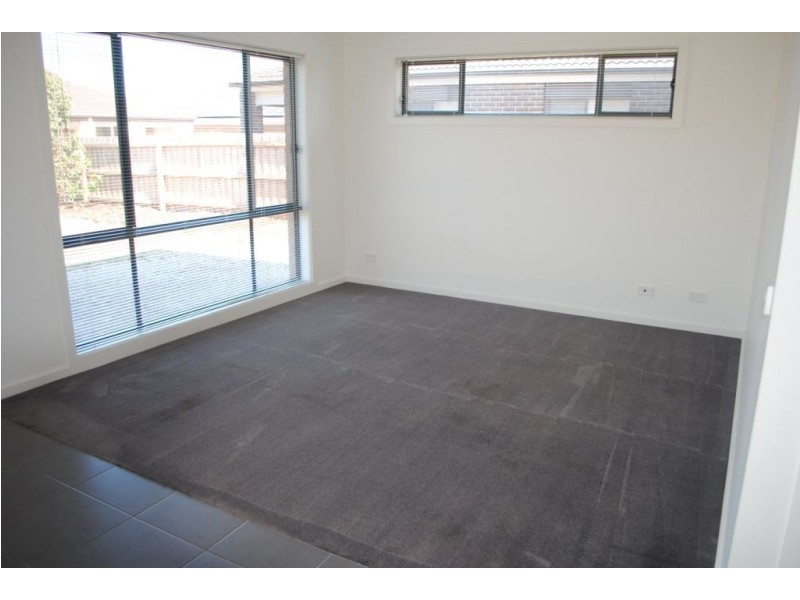 19 Arrowgrass Drive, Point Cook VIC 3030