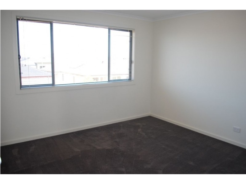 19 Arrowgrass Drive, Point Cook VIC 3030