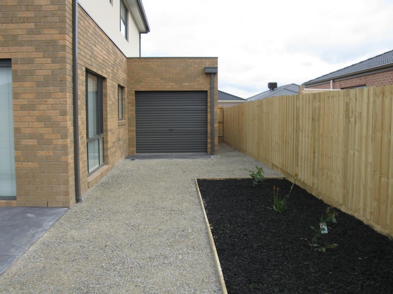 19 Arrowgrass Drive, Point Cook VIC 3030