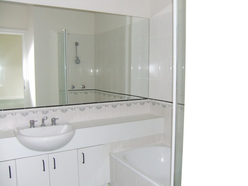 63 Wiltshire Drive, Kew VIC 3101